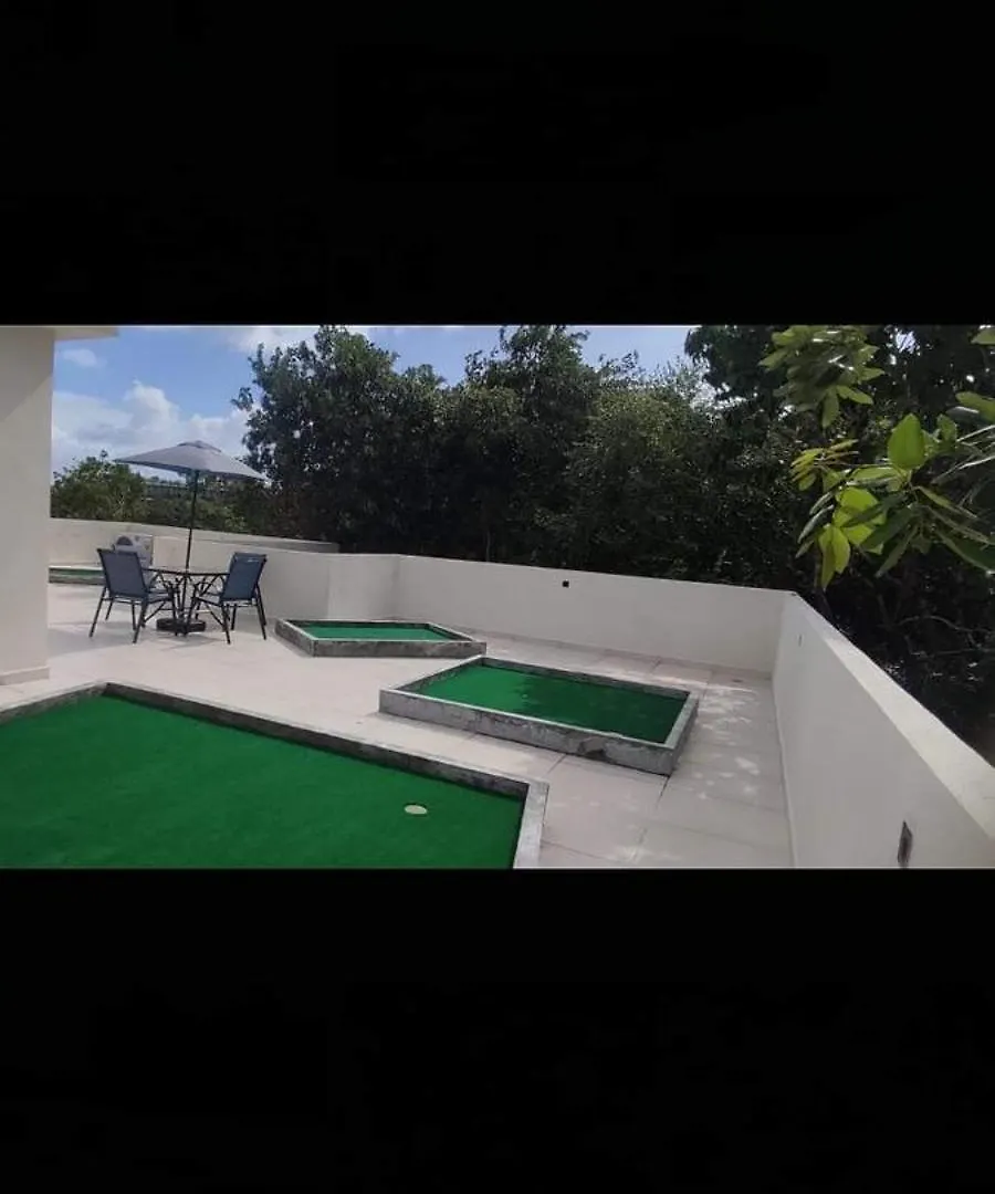 Apartment Jungle Oasis Studio: Beachside Retreat with Pool and Amenities Tulum